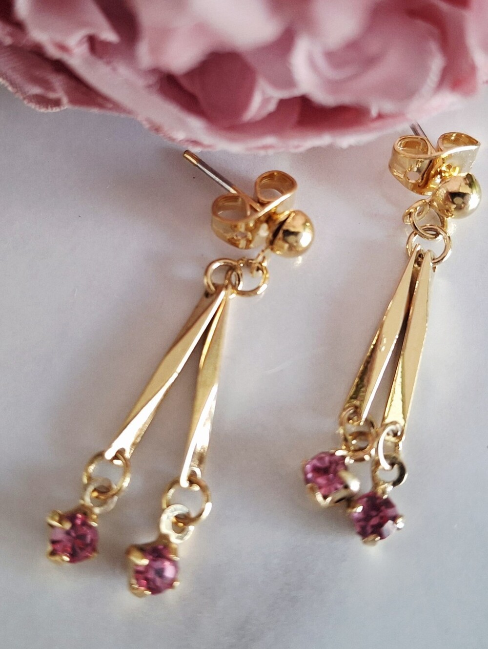 Vintage 80s ✨️💖Pink Gemstone Dangly Earrings